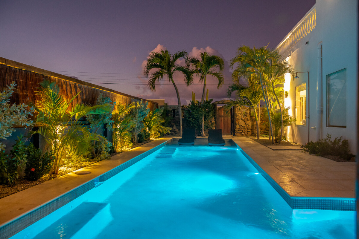 Holiday Rental Aruba Villa Esmeralda Aruba pool night view
