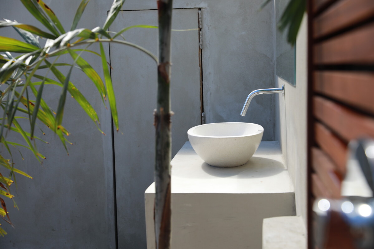 Outdoor bathroom Villa Esmeralda Sink
